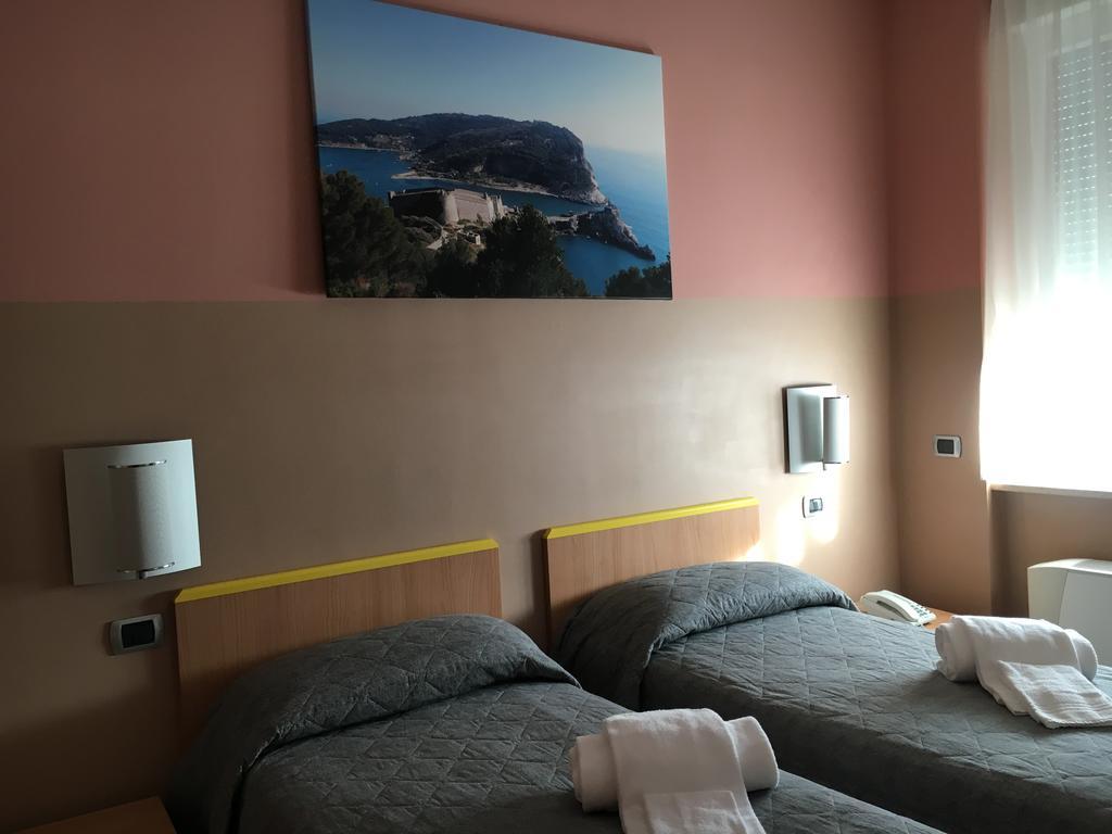 Hh Il Gabbiano Hotel La Spezia Luaran gambar