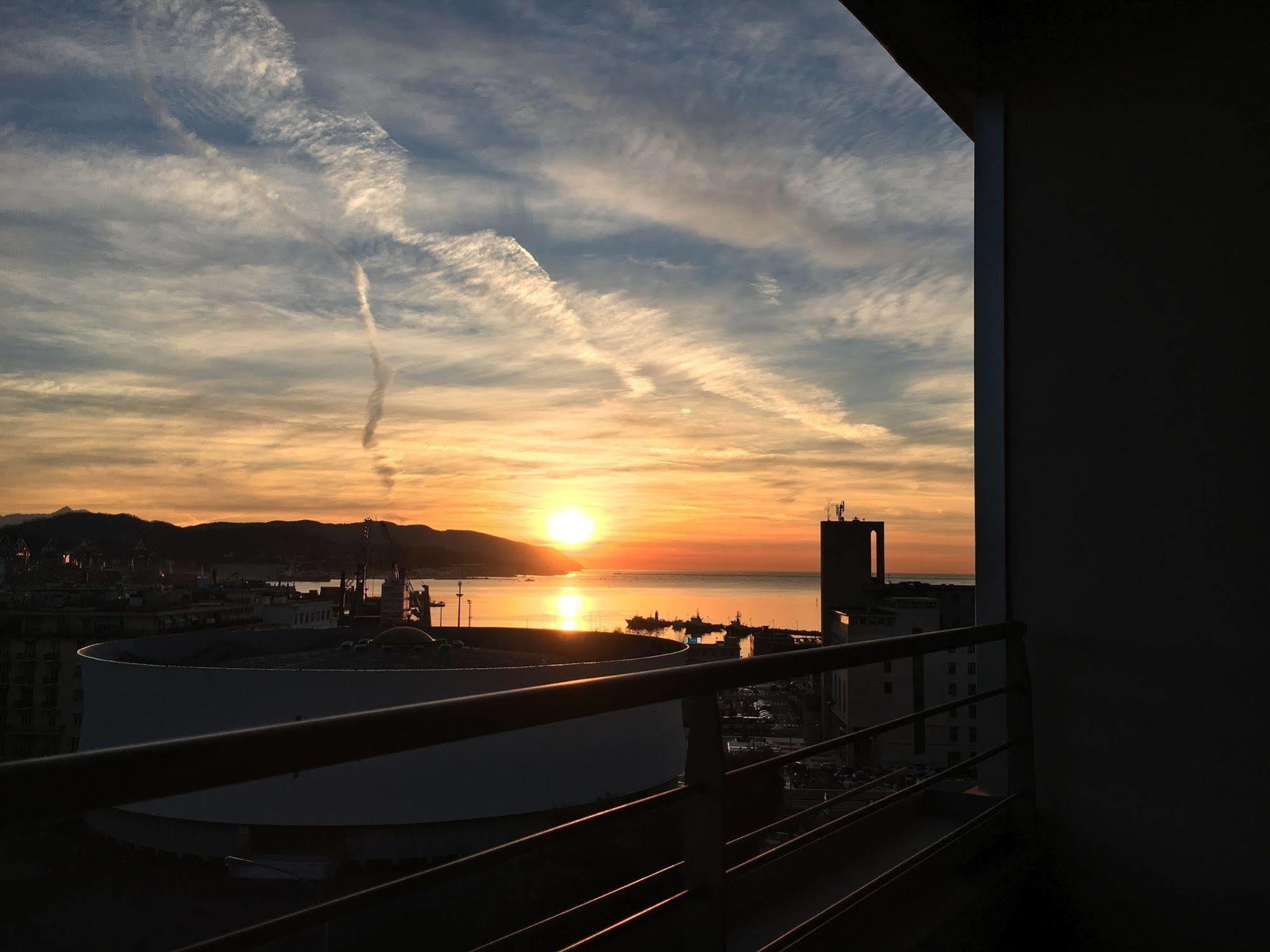 Hh Il Gabbiano Hotel La Spezia Luaran gambar